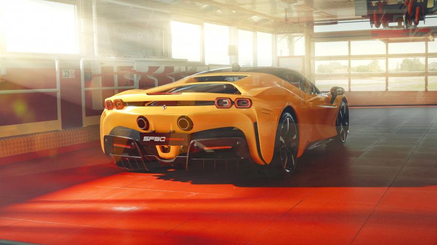  Ferrari SF90 Stradale (F173) 2019 года  (фото 17 из 47)